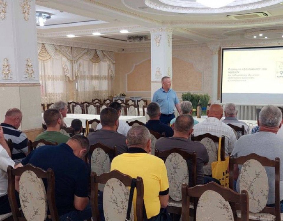 Спеціалісти агродепертаменту ProPole провели практичні семінари на західній Україні. 